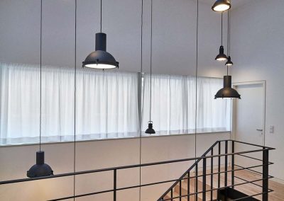beleuchtung-treppenhaus-treppe-flur-haengeleuchten-einfamilienhaus-pfalz-L1080354-lux-lumen-lichtkonzepte
